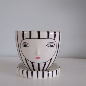 Anthropologie Kinska face pot/planter